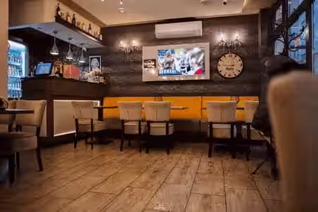 Népszerű magyaros étterem a belvárosban, Tulipano Restaurant - Hungarian Traditional Restaurant Budapest